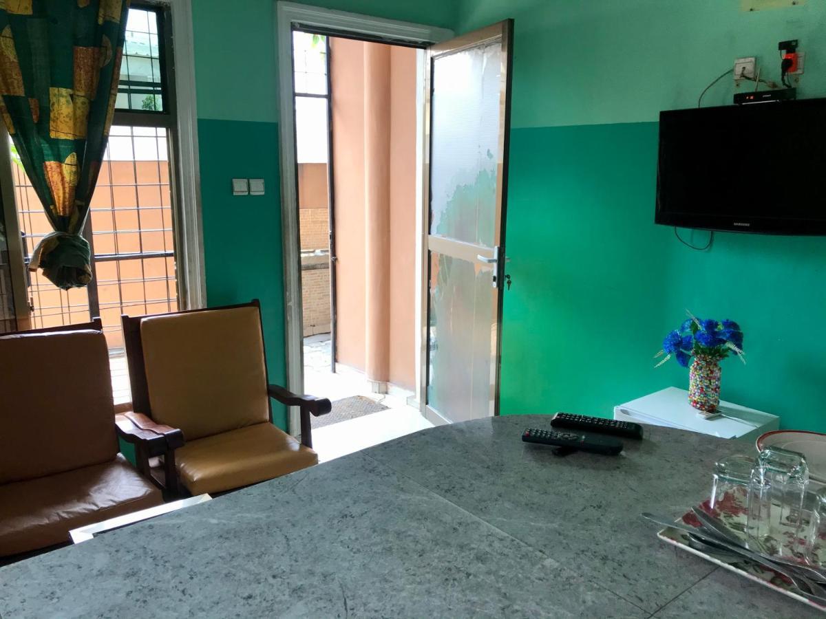 Appartements Chez Leo Brazzaville Luaran gambar